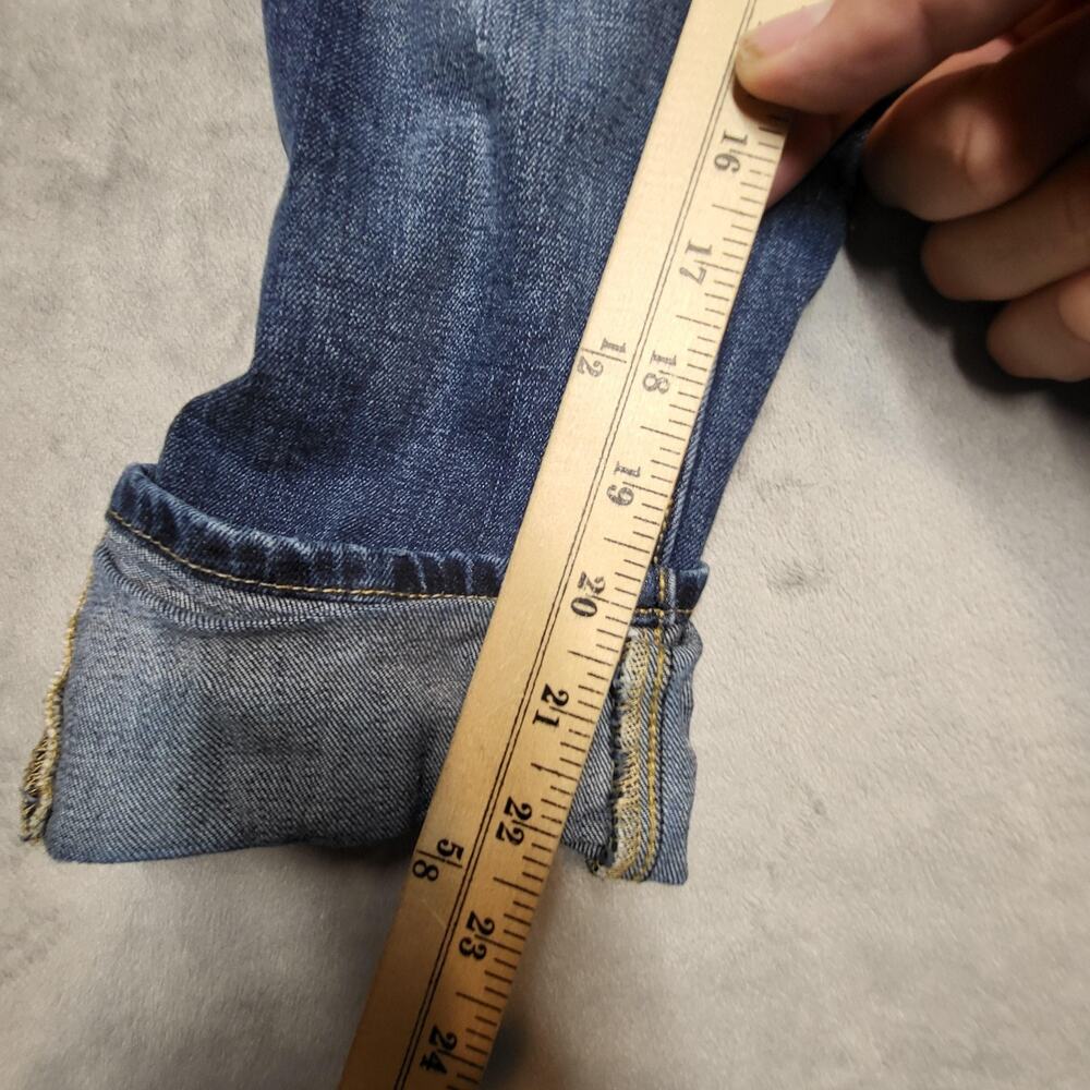 Straight Cuff Women’s Denim Jeans - Picture 7 of 11